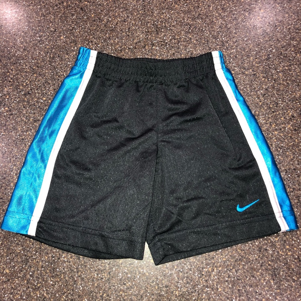 BOYS NIKE ATHLETIC SHORTS
